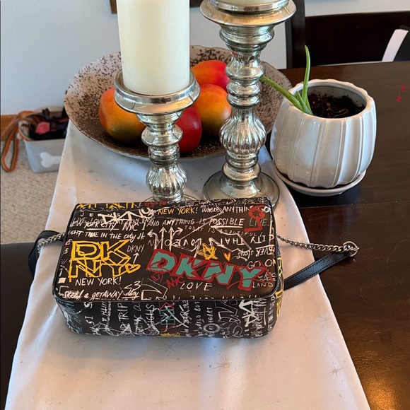 DKNY Graffiti Cleo Crossbody Bag with Chain Strap - Picture 6 of 7